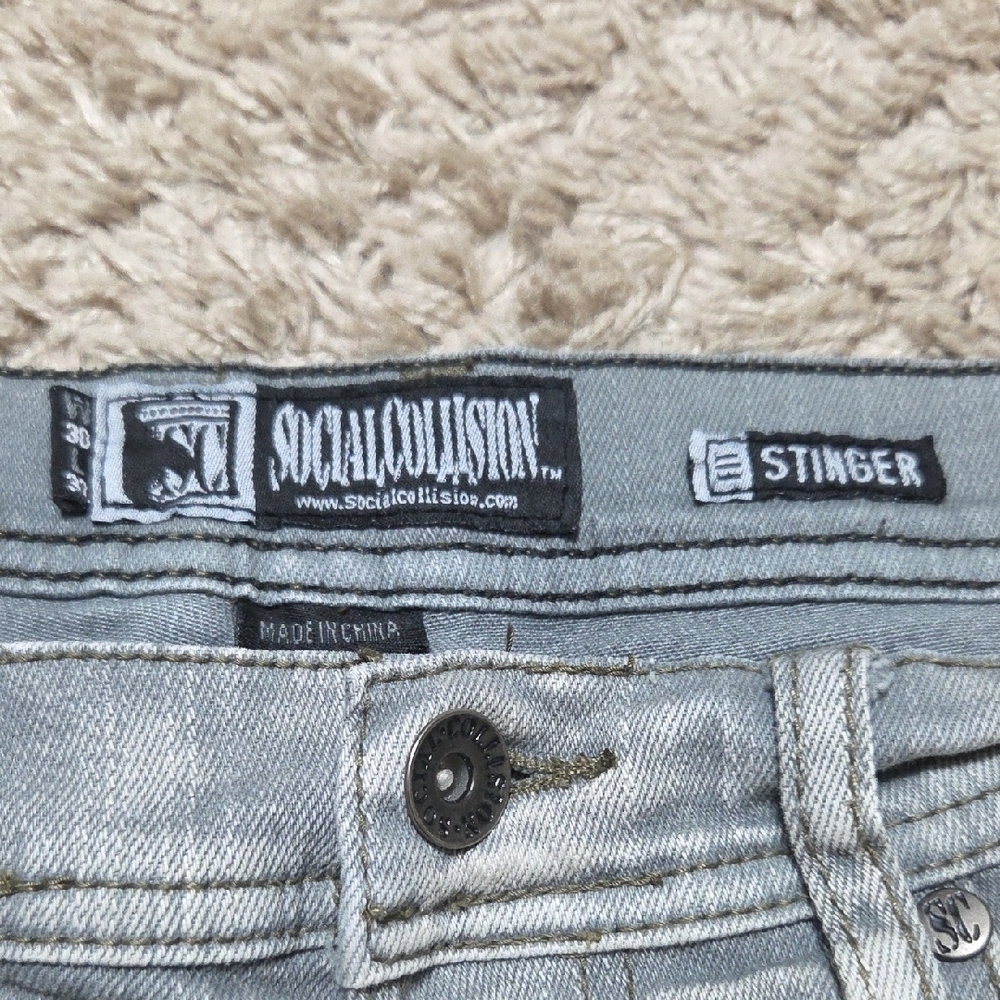 Social Collision Distressed Light Gray Women's Jeans, Stinger Fit, W30/L32 - Picture 2 of 6